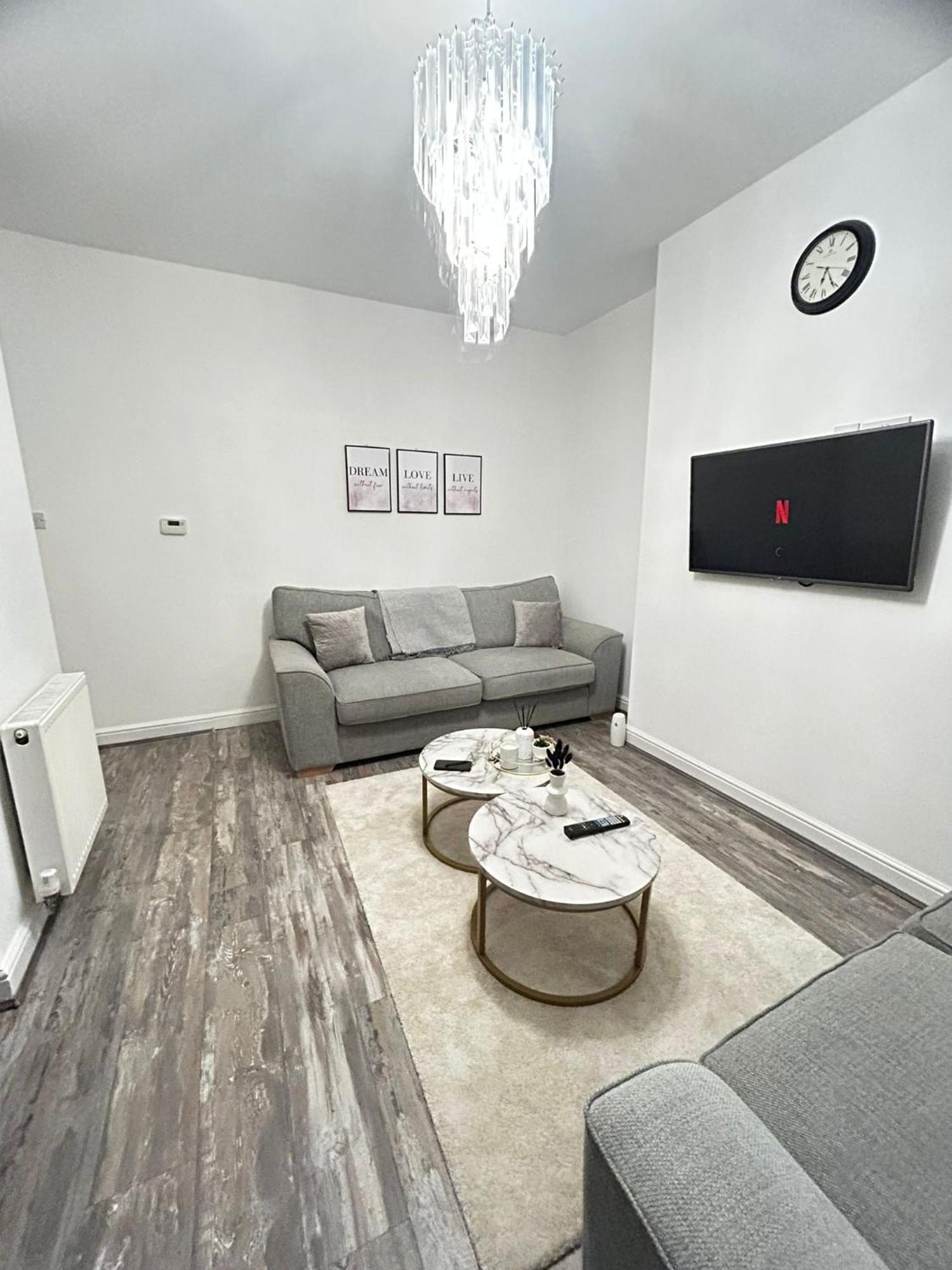 Lovely 5Br Home In Manchester. Close To The City Экстерьер фото