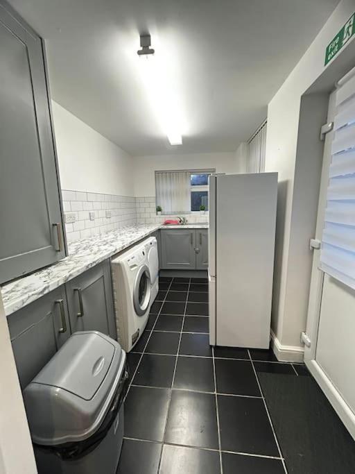 Lovely 5Br Home In Manchester. Close To The City Экстерьер фото