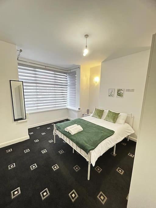 Lovely 5Br Home In Manchester. Close To The City Экстерьер фото
