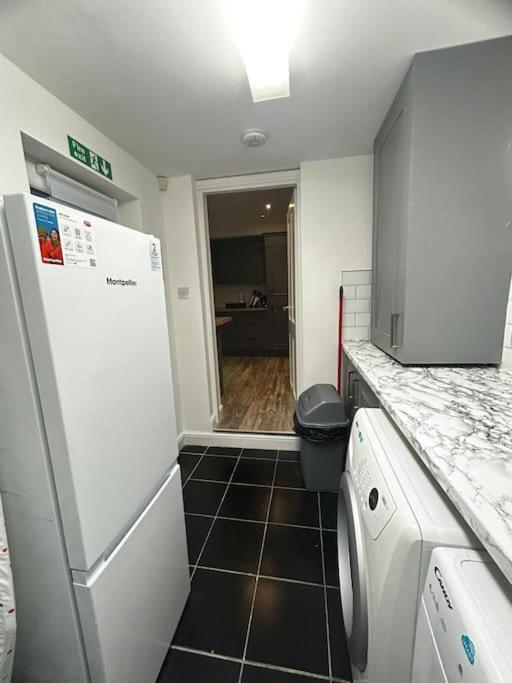 Lovely 5Br Home In Manchester. Close To The City Экстерьер фото
